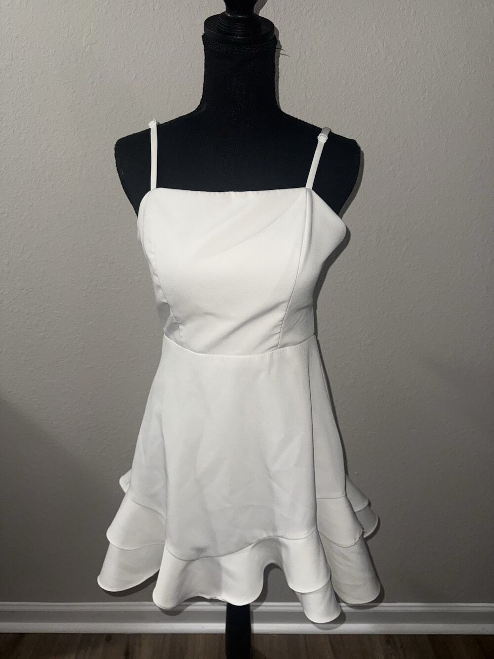 Dear Moon White Graduation Dress Size 11 Juniors Bow Back Ruffle Bridal Shower